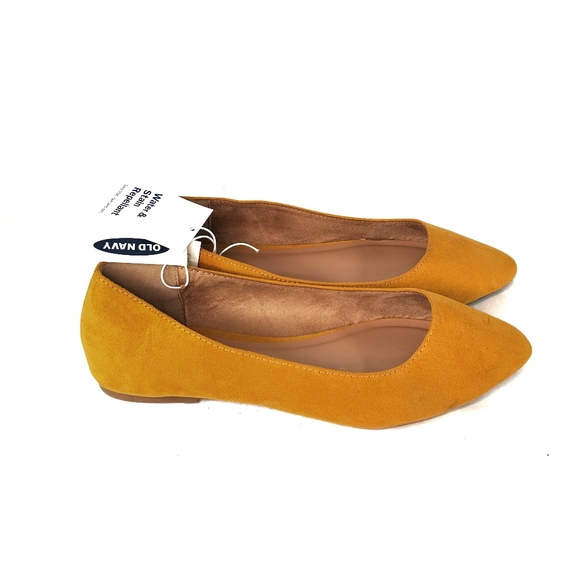Old Navy Shoes - Old navy classic flats